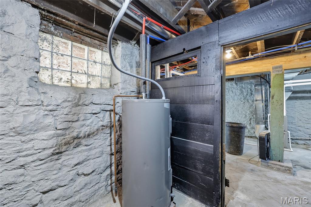 St Louis, Missouri 63107, United States, 3 Bedrooms Bedrooms, ,3 BathroomsBathrooms,Residential,Pending,202879