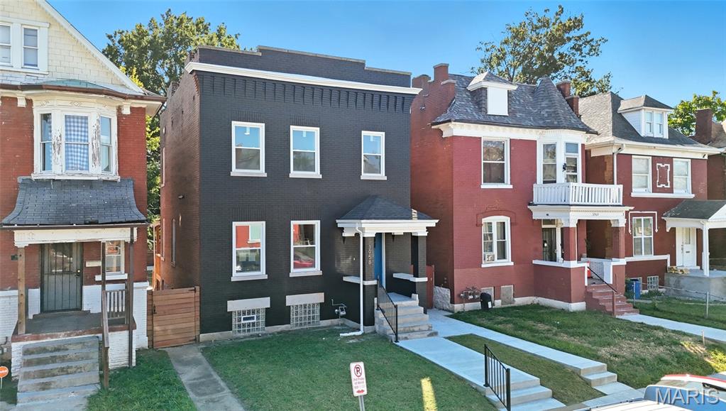 St Louis, Missouri 63107, United States, 3 Bedrooms Bedrooms, ,3 BathroomsBathrooms,Residential,Pending,202879