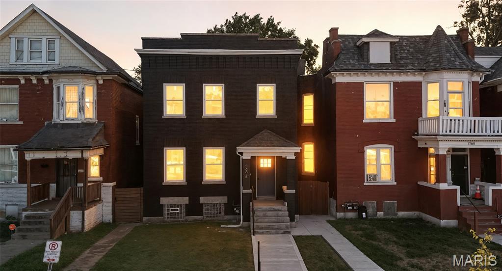 St Louis, Missouri 63107, United States, 3 Bedrooms Bedrooms, ,3 BathroomsBathrooms,Residential,Pending,202879