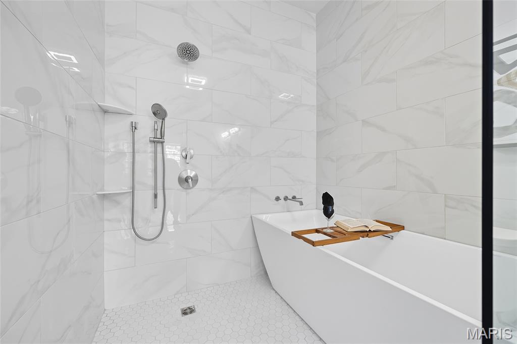 St Louis, Missouri 63107, United States, 3 Bedrooms Bedrooms, ,3 BathroomsBathrooms,Residential,Pending,202879