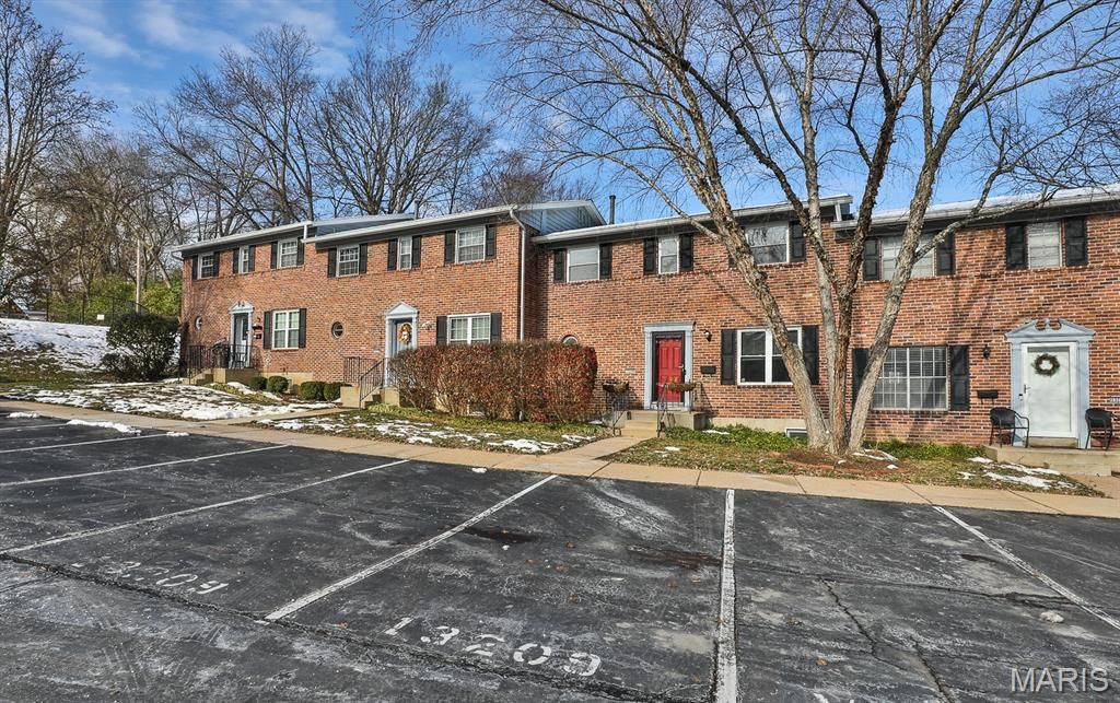 Photo of 13209 Matador Drive, St Louis, MO 63141 (MLS # 25079231)