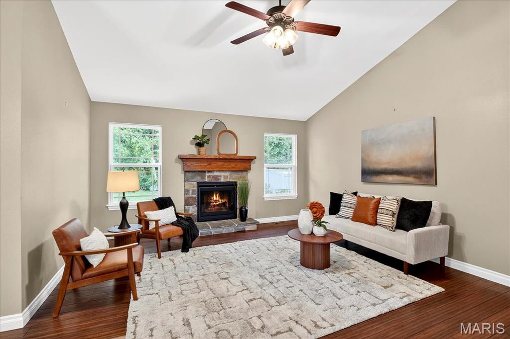 Troy, Illinois 62294, United States, 3 Bedrooms Bedrooms, ,3 BathroomsBathrooms,Residential,Pending,197688