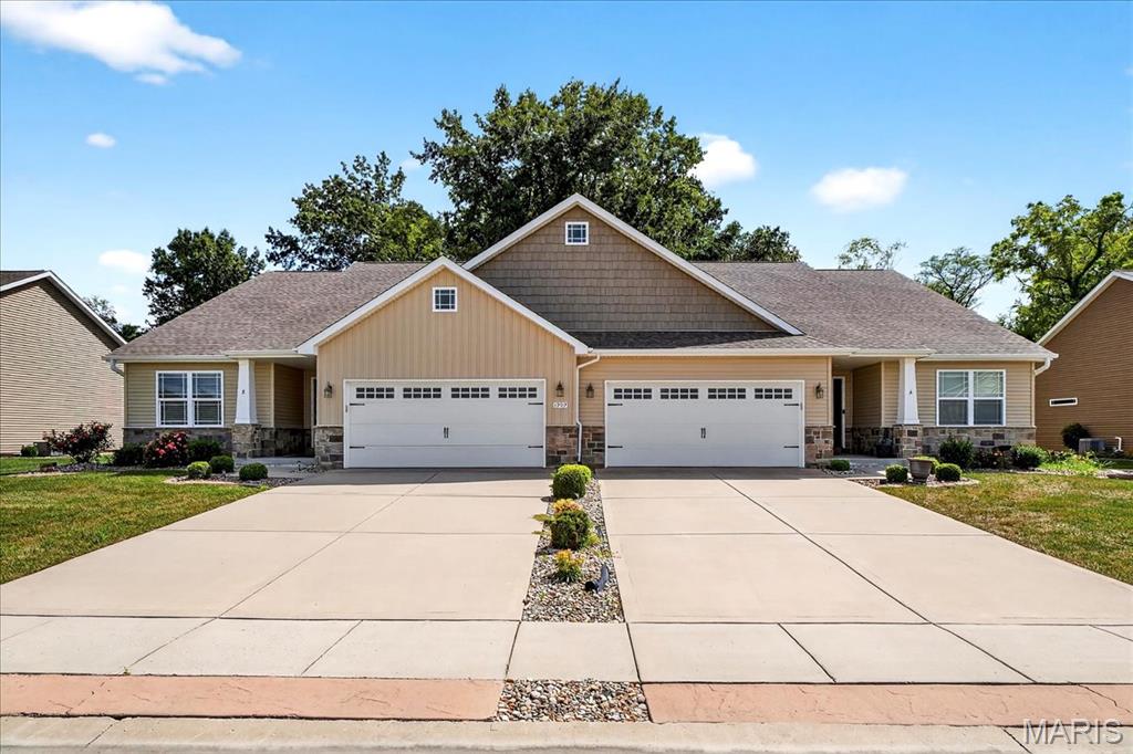 Troy, Illinois 62294, United States, 3 Bedrooms Bedrooms, ,3 BathroomsBathrooms,Residential,Pending,197688