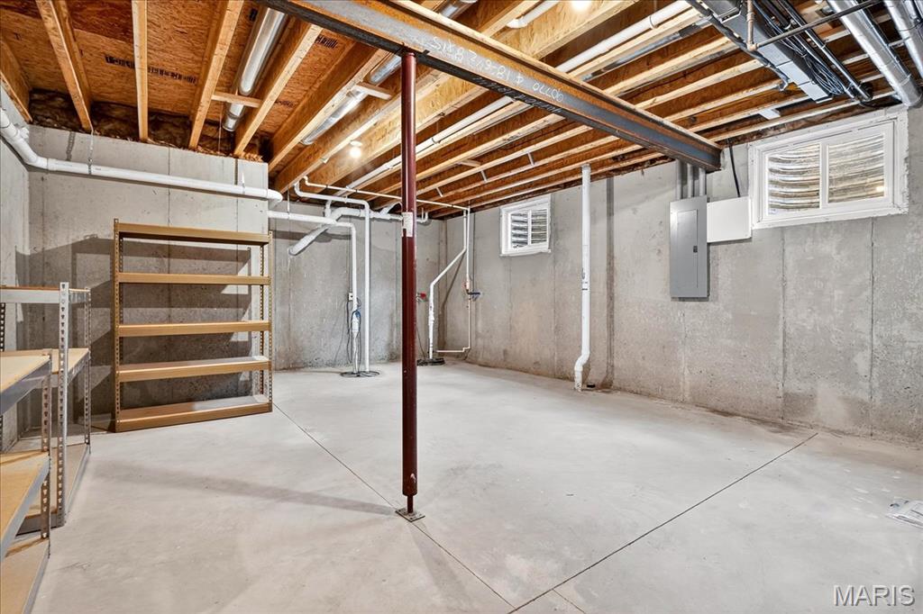 Troy, Illinois 62294, United States, 3 Bedrooms Bedrooms, ,3 BathroomsBathrooms,Residential,Pending,197688