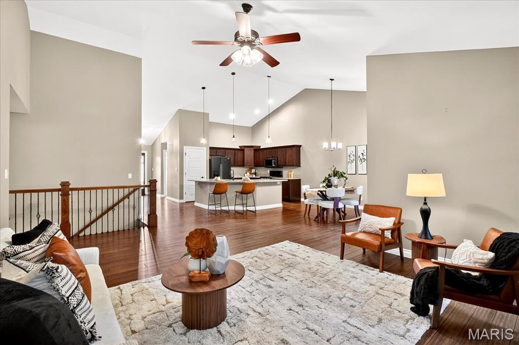 Troy, Illinois 62294, United States, 3 Bedrooms Bedrooms, ,3 BathroomsBathrooms,Residential,Pending,197688