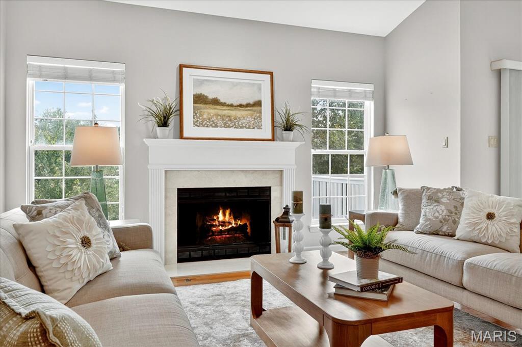 Oakville, Missouri 63129, United States, 3 Bedrooms Bedrooms, ,3 BathroomsBathrooms,Residential,Pending,227347