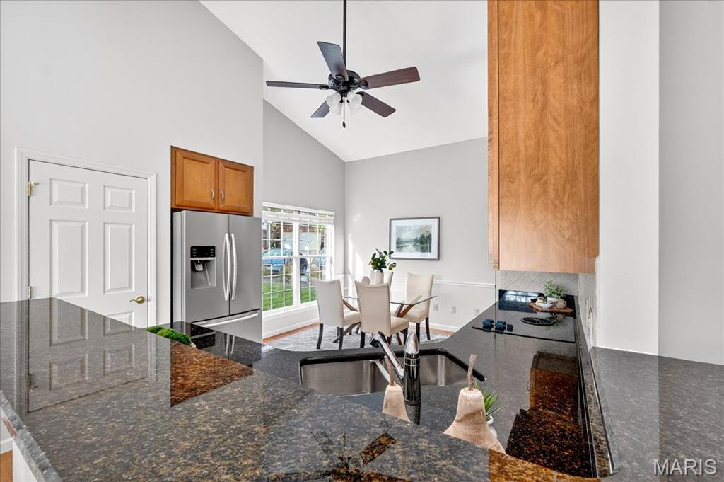 Oakville, Missouri 63129, United States, 3 Bedrooms Bedrooms, ,3 BathroomsBathrooms,Residential,Pending,227347