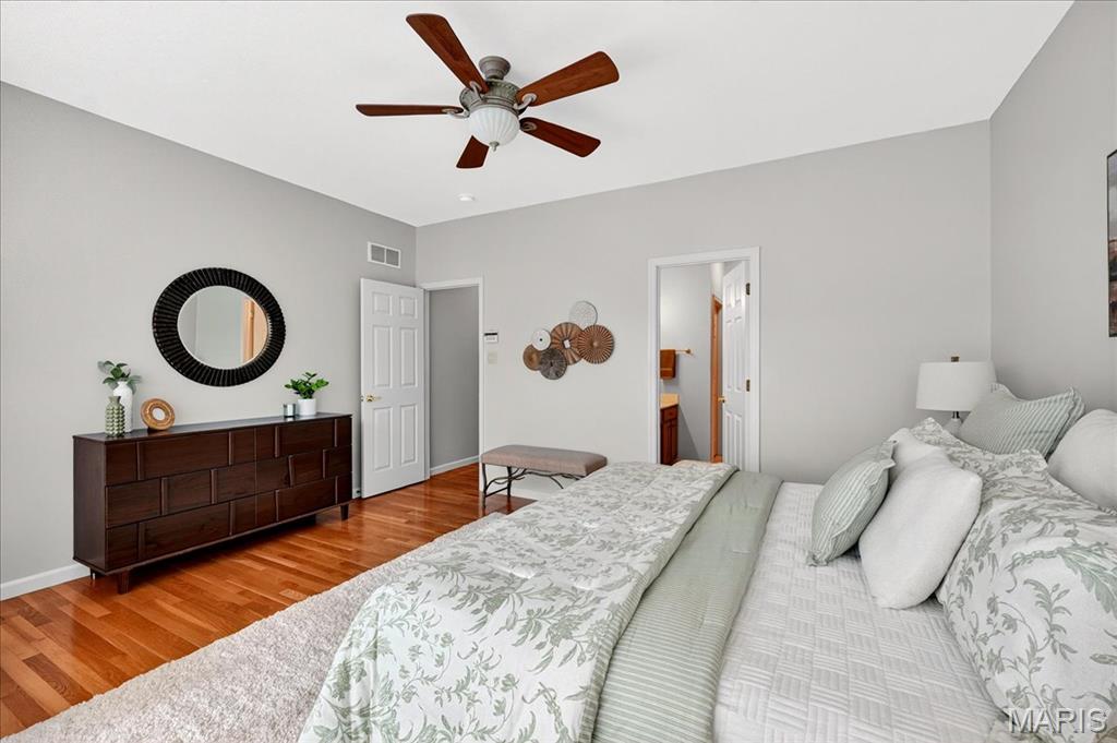 Oakville, Missouri 63129, United States, 3 Bedrooms Bedrooms, ,3 BathroomsBathrooms,Residential,Pending,227347