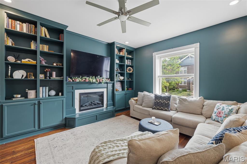 4133 Botanical Avenue