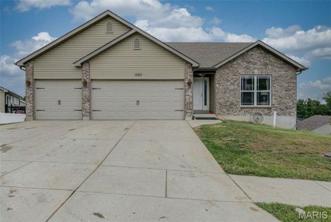 Photo of 1223 Austin Drive, Herculaneum, MO 63048 (MLS # 26059555)