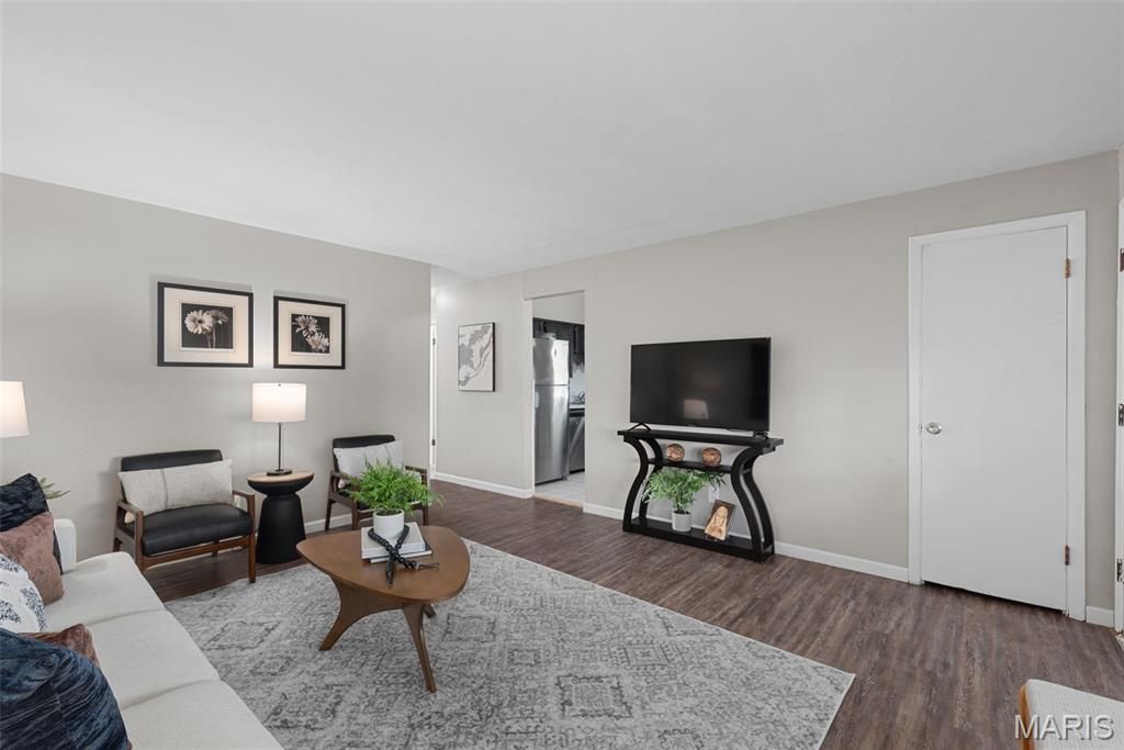 Photo of 610 Superior Drive, Ferguson, MO 63135 (MLS # 26003223)