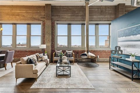 Tiny photo for 1627 Locust Street #902, St Louis, MO 63103 (MLS # 26017355)