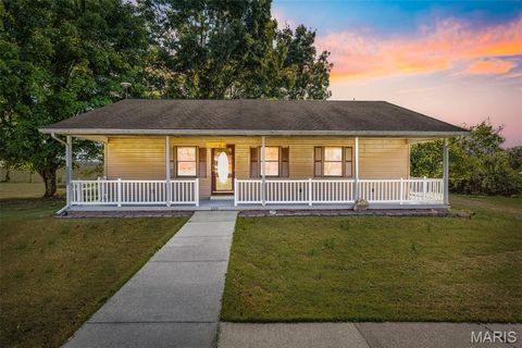 Photo of 1229 E Hwy 72, Fredericktown, MO 63645 (MLS # 25069939)