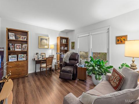 Tiny photo for 526 Sarah Lane #36, Creve Coeur, MO 63141 (MLS # 25077956)