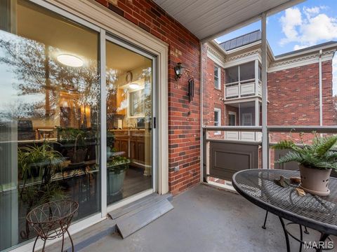 Tiny photo for 526 Sarah Lane #36, Creve Coeur, MO 63141 (MLS # 25077956)