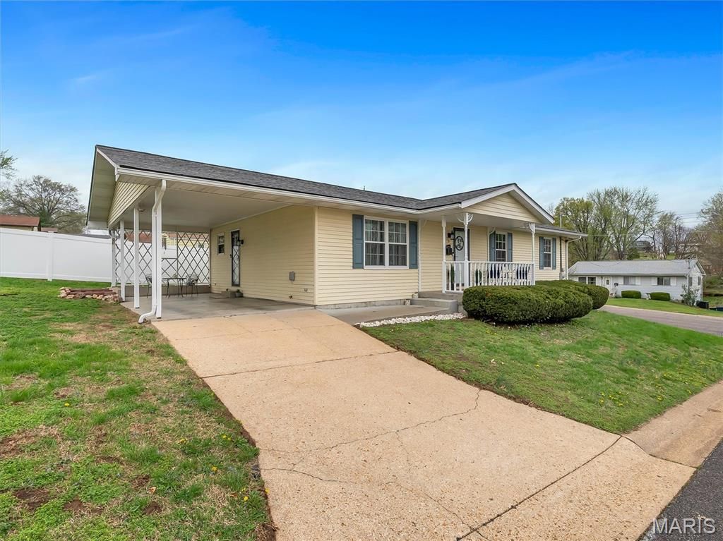 Photo of 701 Nora Street, Washington, MO 63090 (MLS # 26016632)