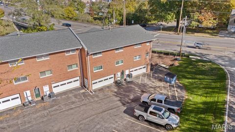 Tiny photo for 946 Marshall Avenue #D, Webster Groves, MO 63119 (MLS # 25074061)