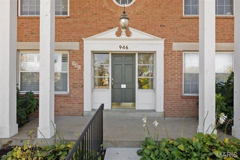 Tiny photo for 946 Marshall Avenue #D, Webster Groves, MO 63119 (MLS # 25074061)