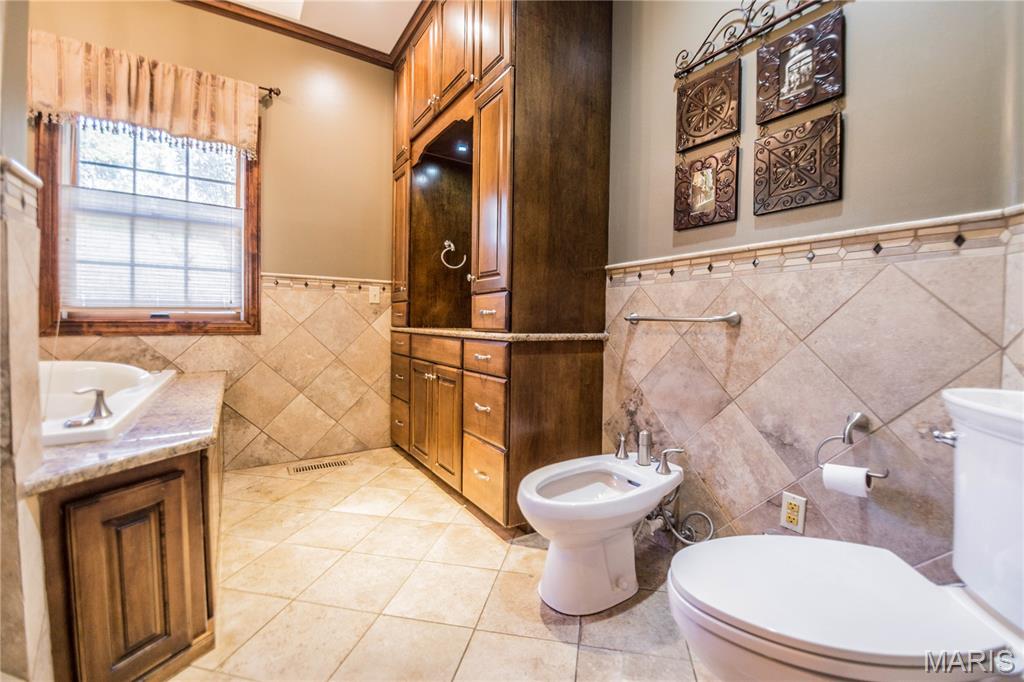 Crestwood Manor Sub - Residential