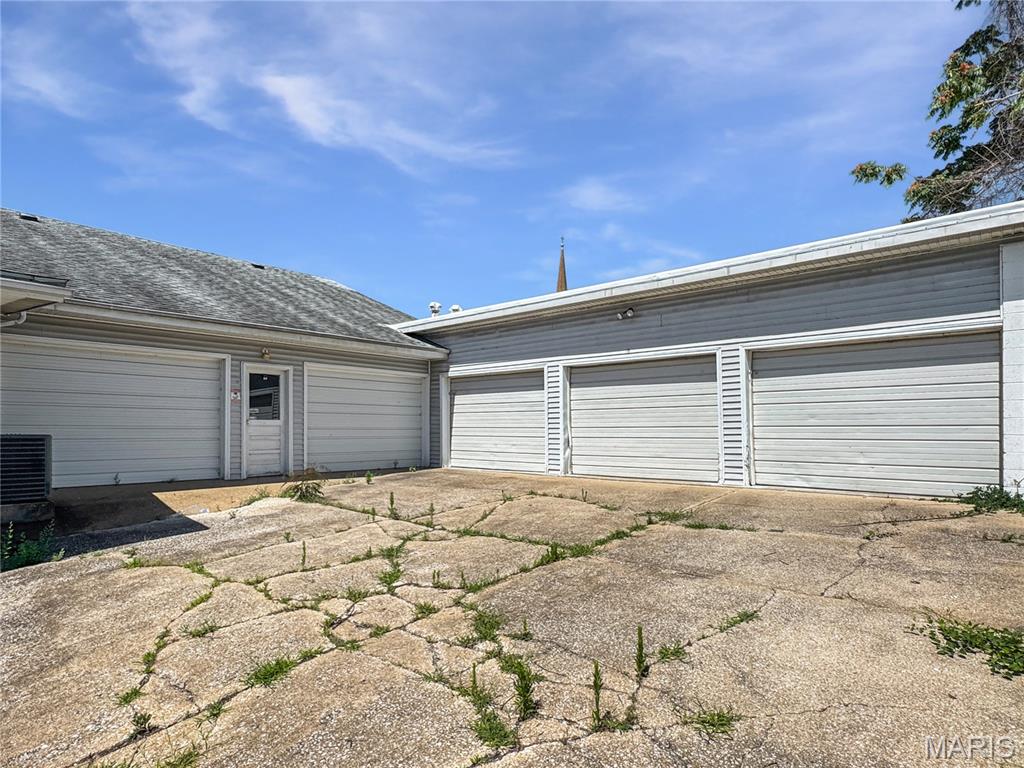 129 E 5th Street