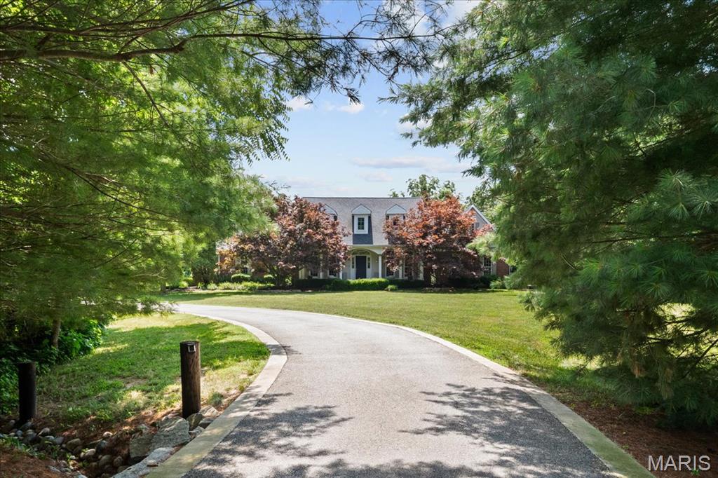 233 Forest Court
