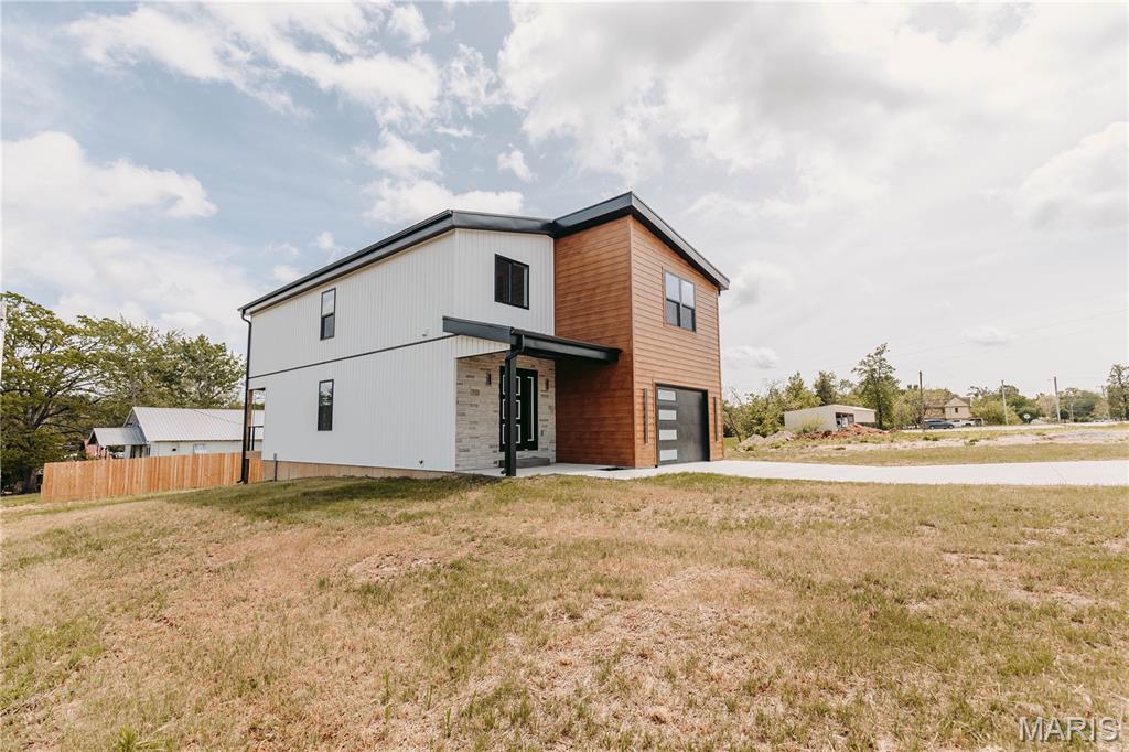 Town/Dixon - Residential
