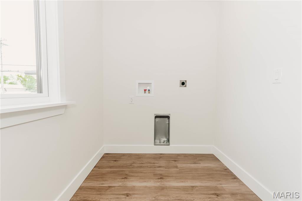 Town/Dixon - Residential