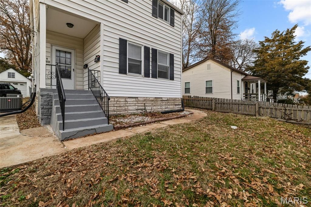 Photo of 725 Cornell Avenue, Webster Groves, MO 63119 (MLS # 26017972)