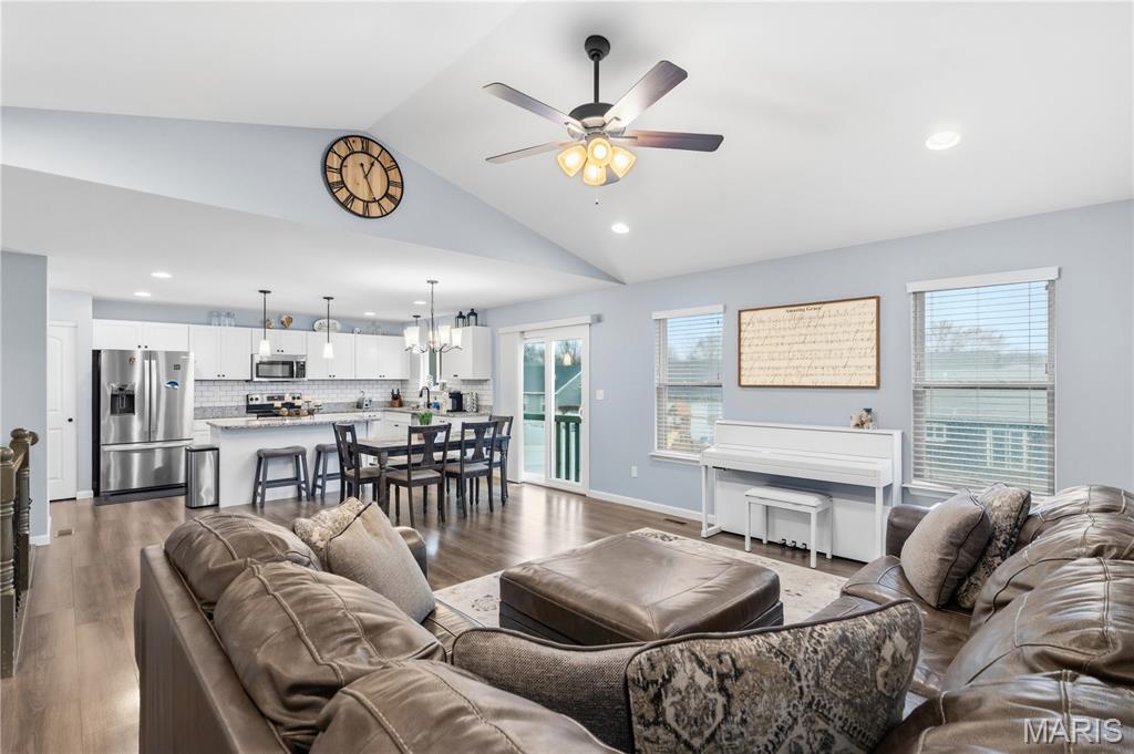 Majestic Lakes - Residential