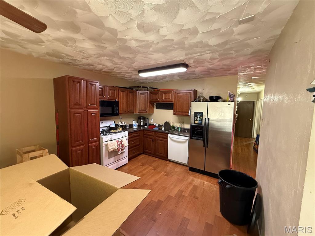 Elmwood Park Resubd 3 - Residential Lease