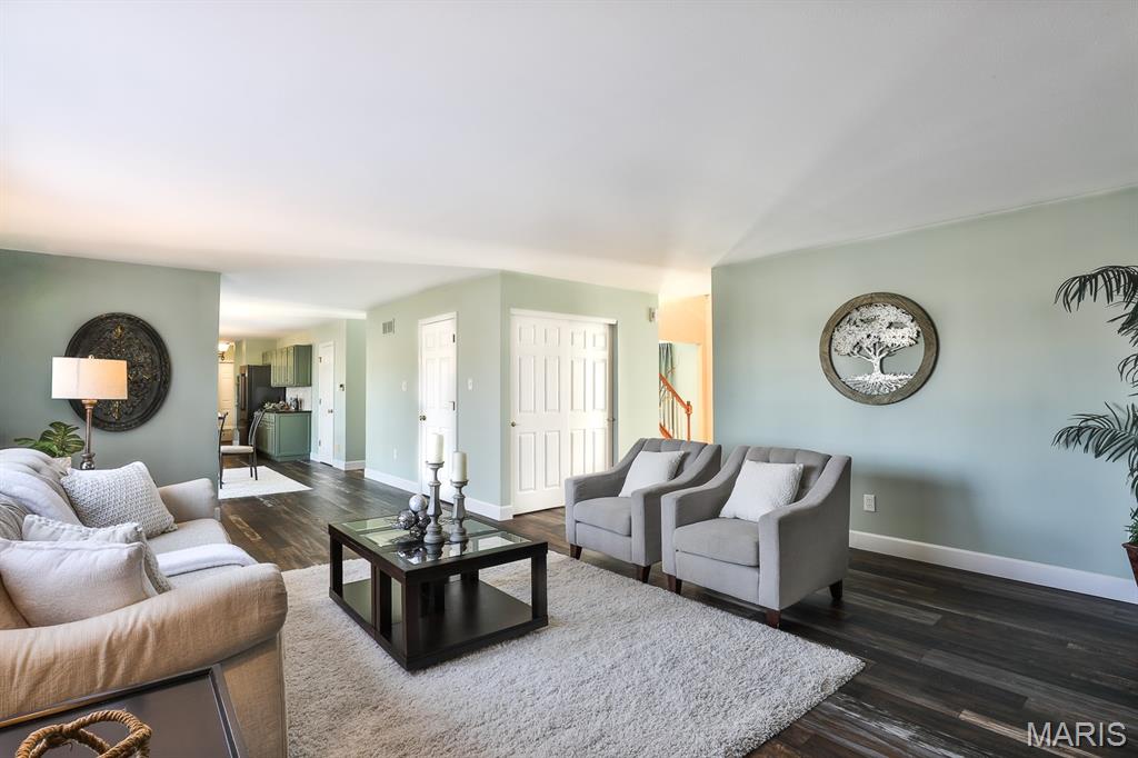 5527 Hennsley Circle