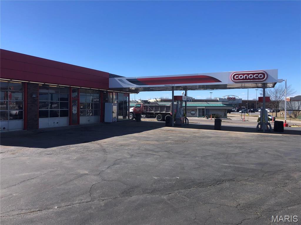 3949 Veterans Memorial Parkway