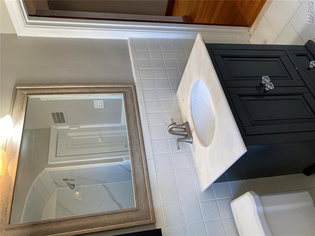 Balsons Sub Of Shaftesbury Heights - Residential