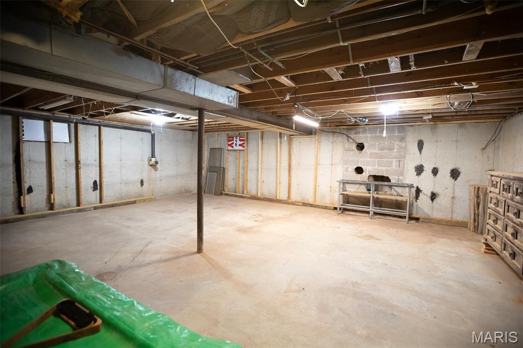 Cuba, Missouri 65453, United States, 4 Bedrooms Bedrooms, ,2 BathroomsBathrooms,Residential,Active,207301