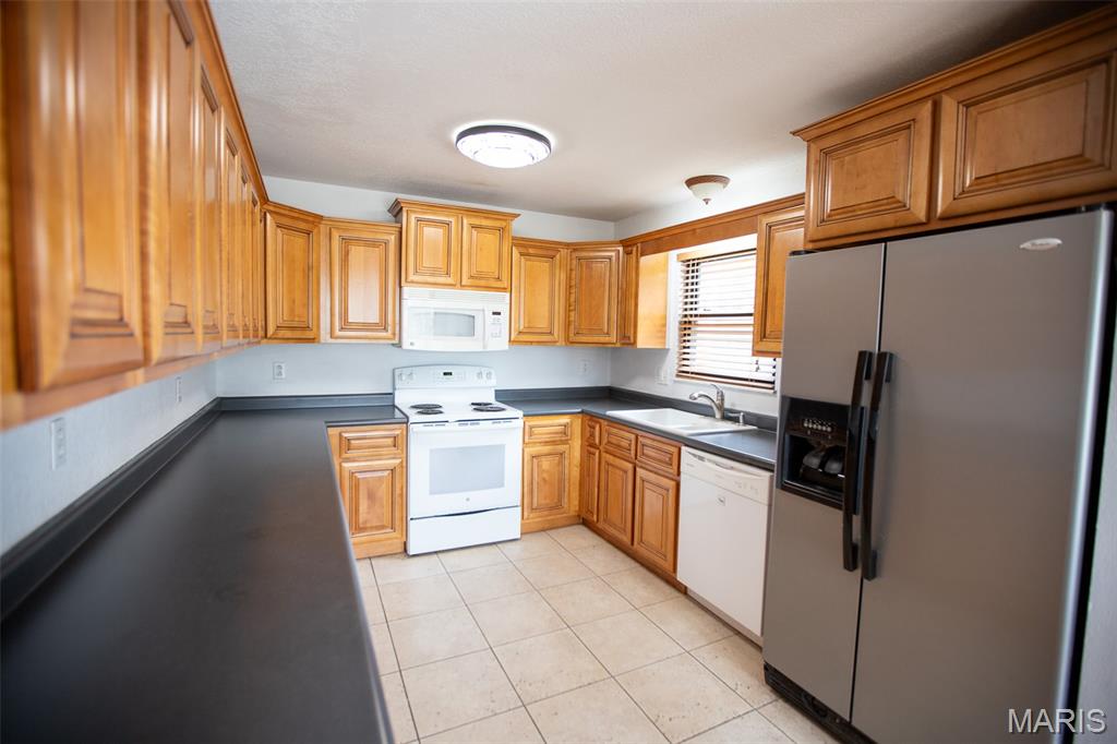 Cuba, Missouri 65453, United States, 4 Bedrooms Bedrooms, ,2 BathroomsBathrooms,Residential,Active,207301