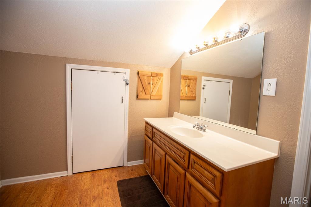 Cuba, Missouri 65453, United States, 4 Bedrooms Bedrooms, ,2 BathroomsBathrooms,Residential,Active,207301