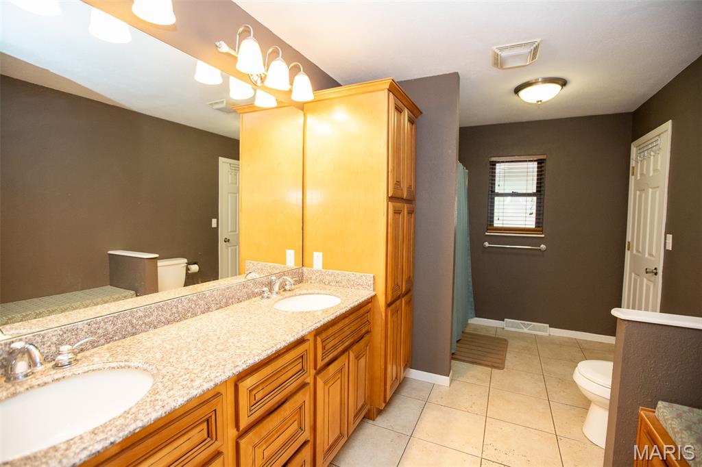 Cuba, Missouri 65453, United States, 4 Bedrooms Bedrooms, ,2 BathroomsBathrooms,Residential,Active,207301