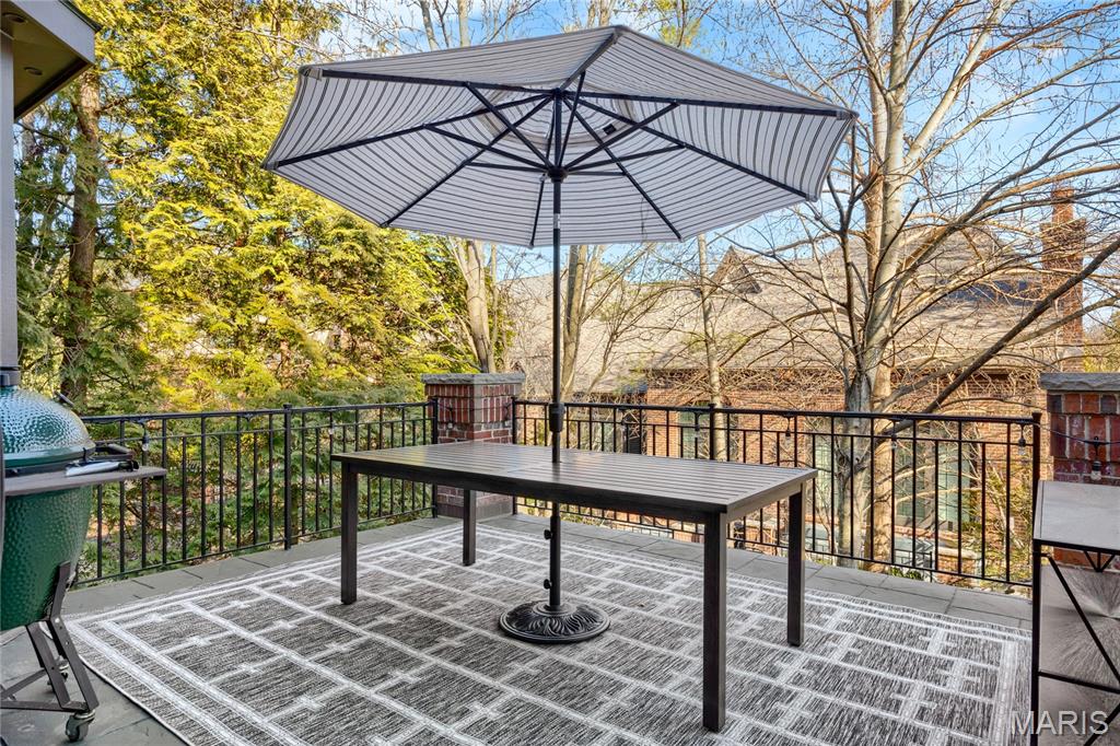 August Hill On Conway One - Residential