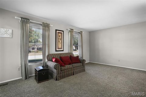 Tiny photo for 485 Meadow Green Place, Creve Coeur, MO 63141 (MLS # 25069691)