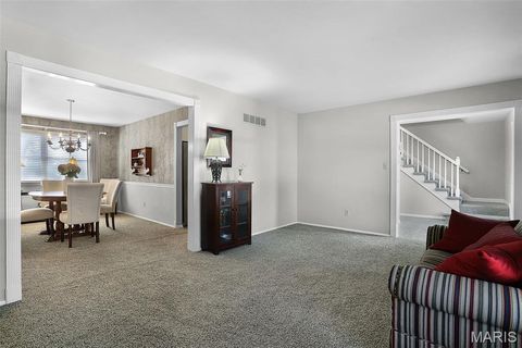Tiny photo for 485 Meadow Green Place, Creve Coeur, MO 63141 (MLS # 25069691)