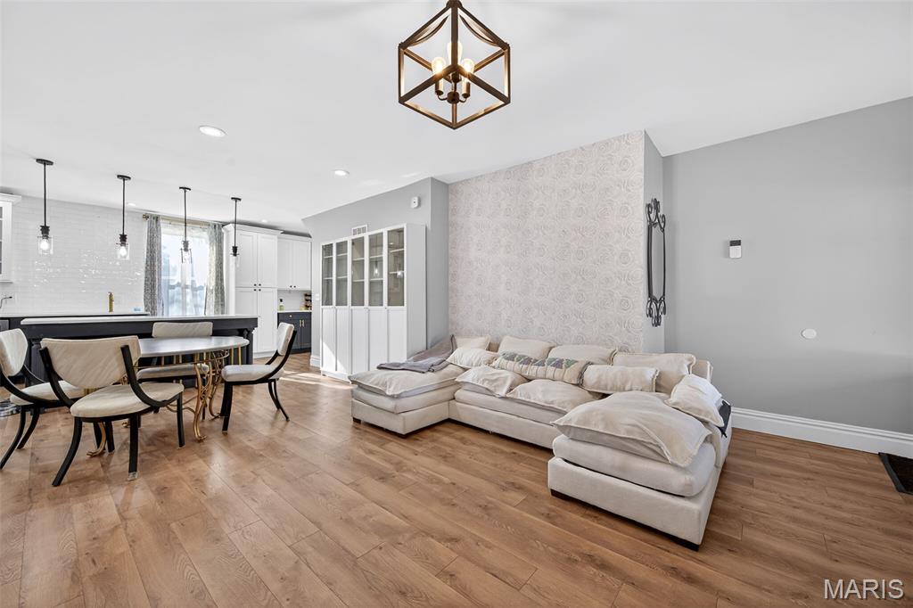 6918 Dartmouth Avenue