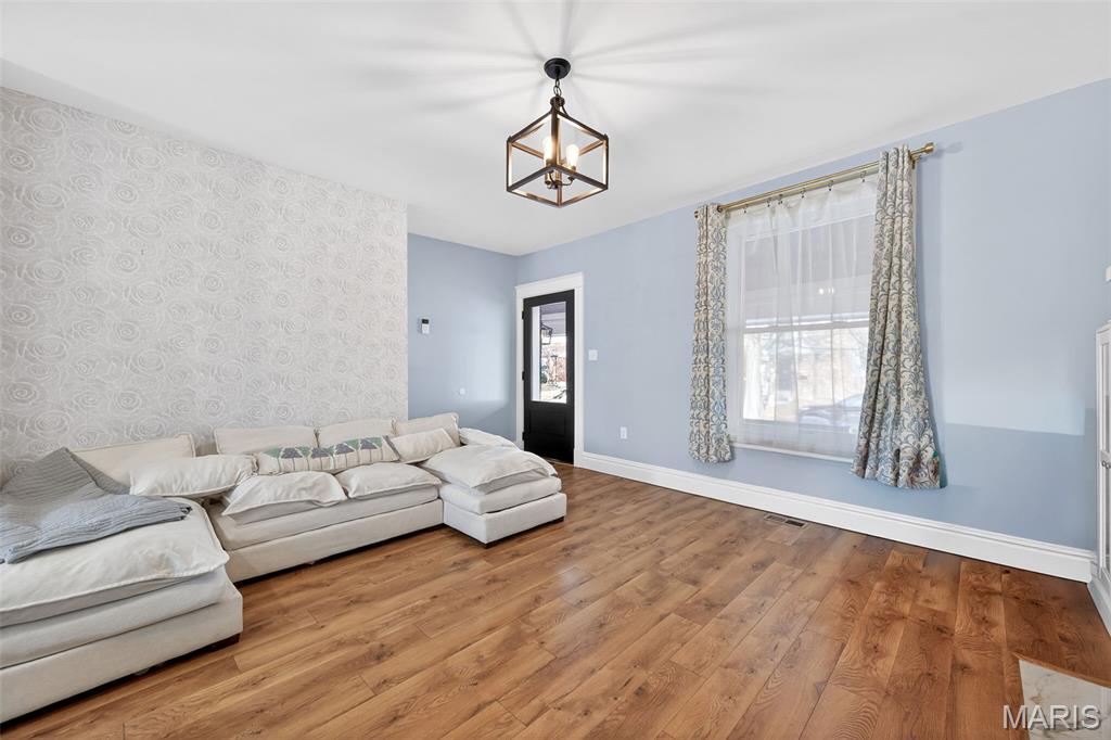 6918 Dartmouth Avenue