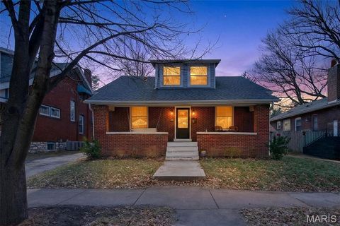 Photo of 6918 Dartmouth Avenue, University City, MO 63130 (MLS # 25082327)