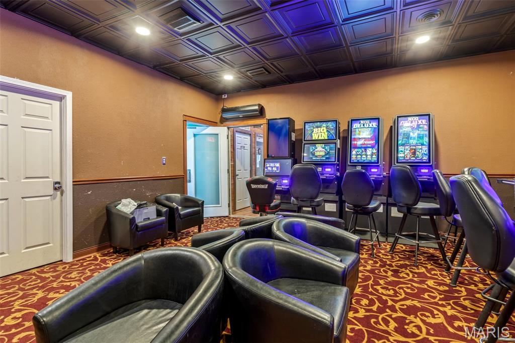 n/a - Commercial Sale