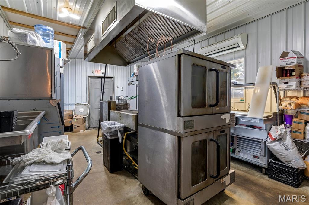 n/a - Commercial Sale