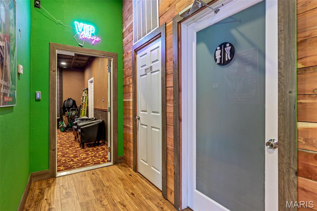 n/a - Commercial Sale