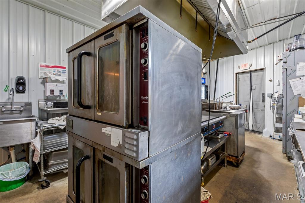 n/a - Commercial Sale