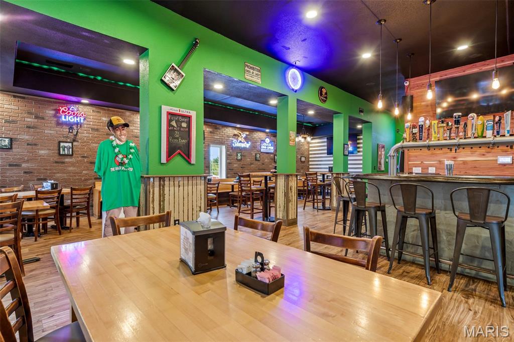 n/a - Commercial Sale