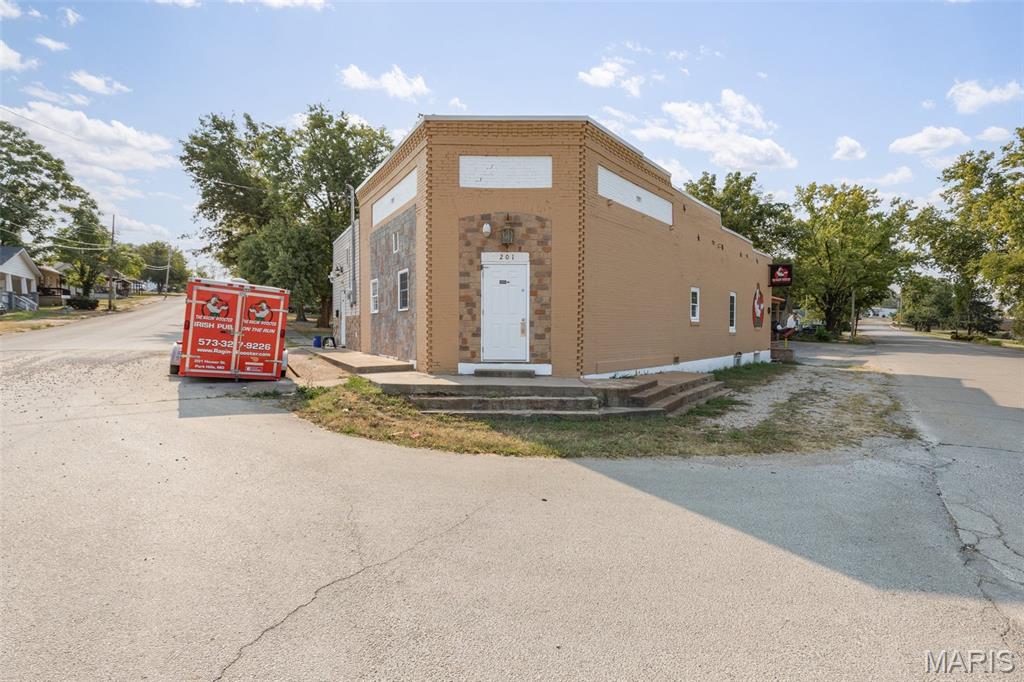 n/a - Commercial Sale