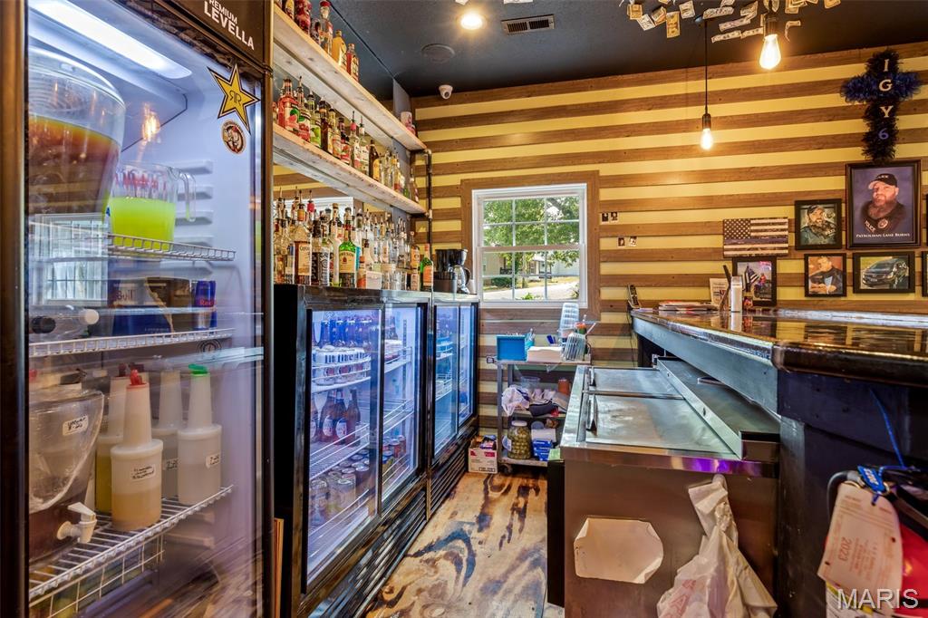 n/a - Commercial Sale